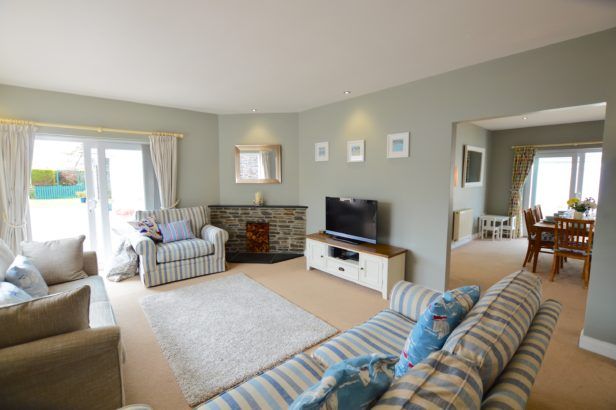 Seven Bays House a british holiday cottage for 8 in , 