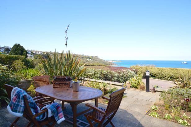 Blue Horizon a british holiday cottage for 4 in , 