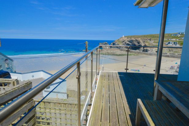 The Lookout a british holiday cottage for 10 in ,