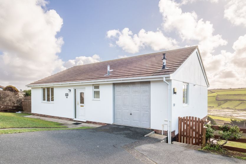 St Kilda House a british holiday cottage for 10 in , 