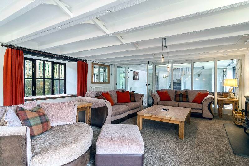 The Old Mill, Old Mill Cottages a british holiday cottage for 10 in ,