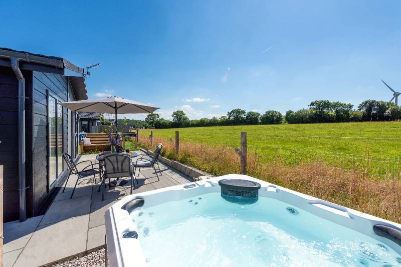 Periwinkle Lodge, 3 Roadford Lake Lodges a british holiday cottage for 4 in , 