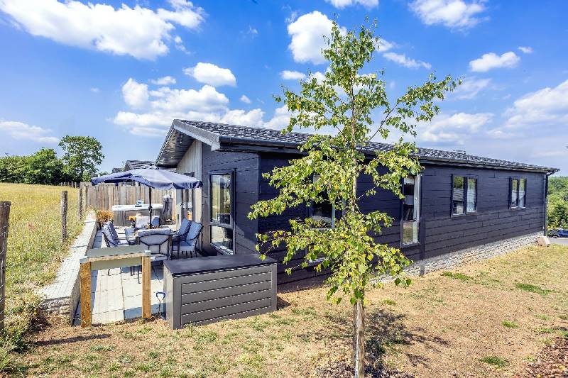 Heron Lodge, 10 Roadford Lake Lodges a british holiday cottage for 6 in ,