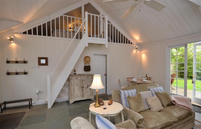 Oak Tree Cottage a british holiday cottage for 4 in ,
