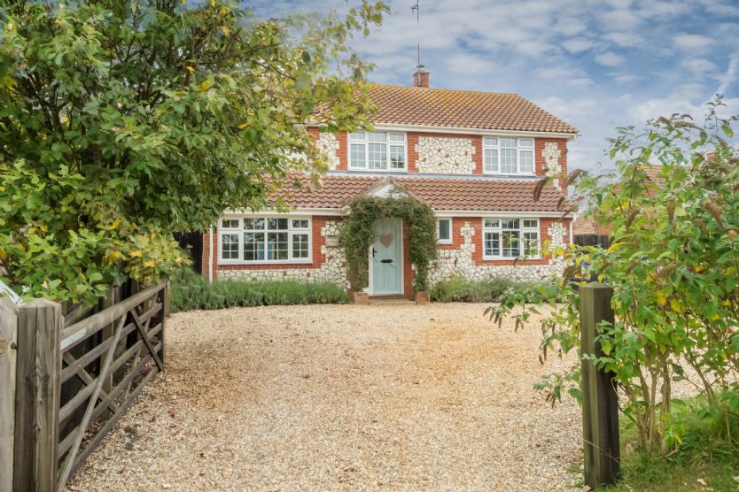 The Potting Shed a british holiday cottage for 10 in , 