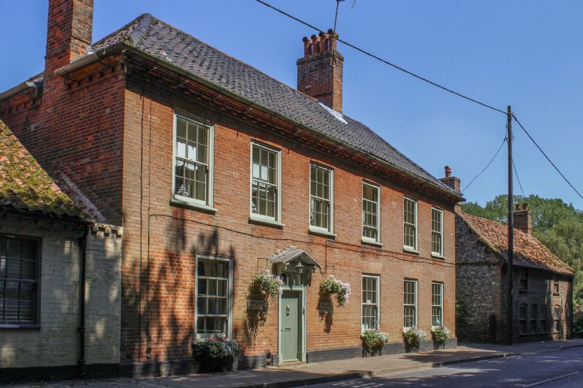 Holland House (12) a british holiday cottage for 12 in ,