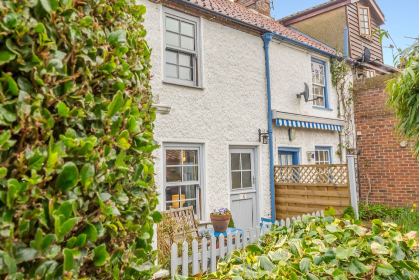 Alberts Cottage a british holiday cottage for 4 in ,