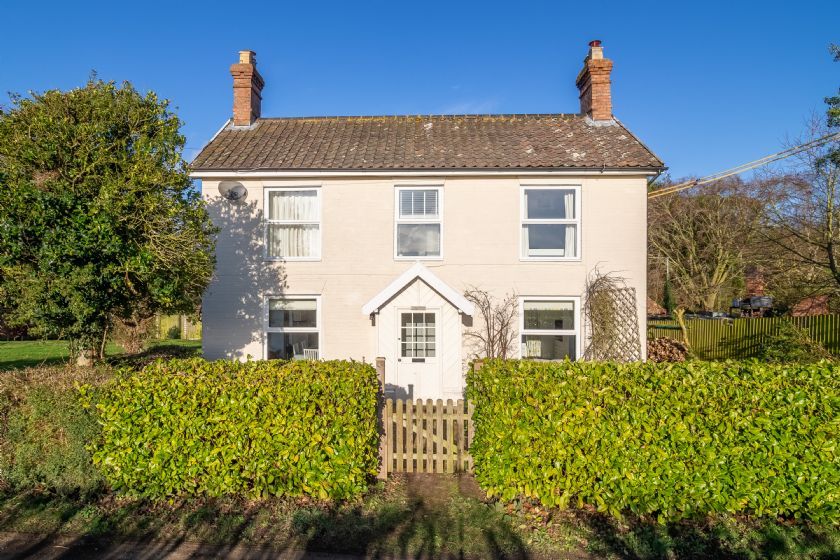 More information about Brook House - ideal for a family holiday