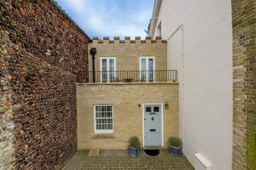 Castle House a british holiday cottage for 6 in ,