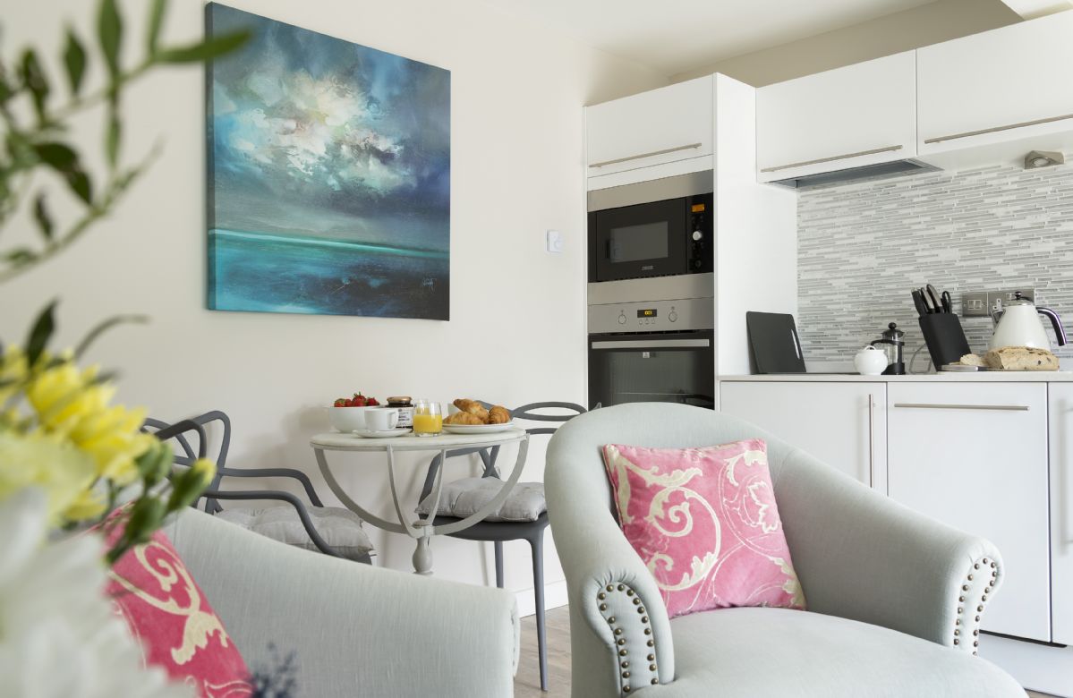 The Garden Studio a british holiday cottage for 2 in , 