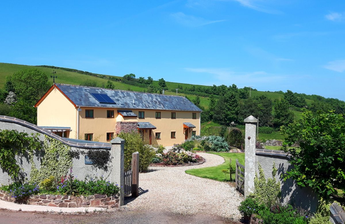 More information about Middle Hollacombe Farmhouse - ideal for a family holiday