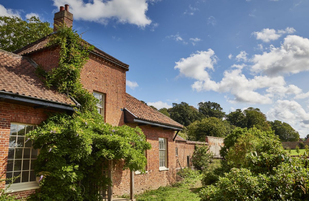 Garden House a british holiday cottage for 6 in , 