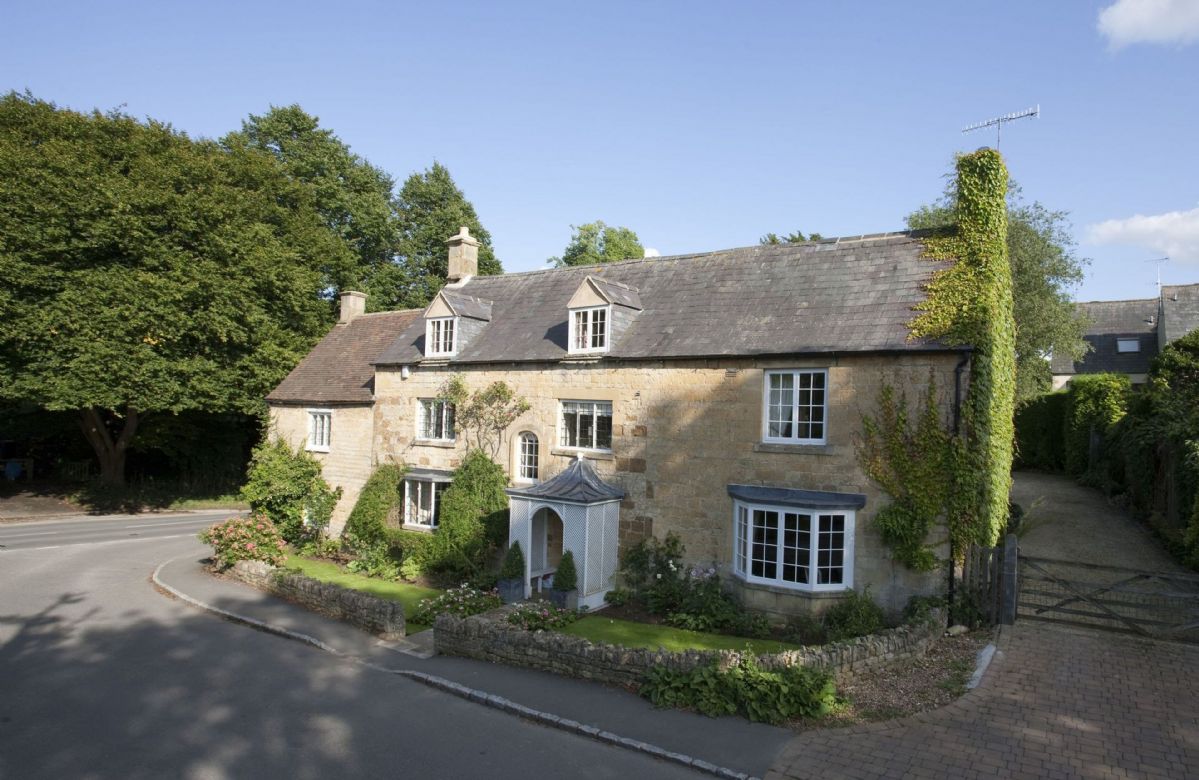 More information about Wolds End House - ideal for a family holiday