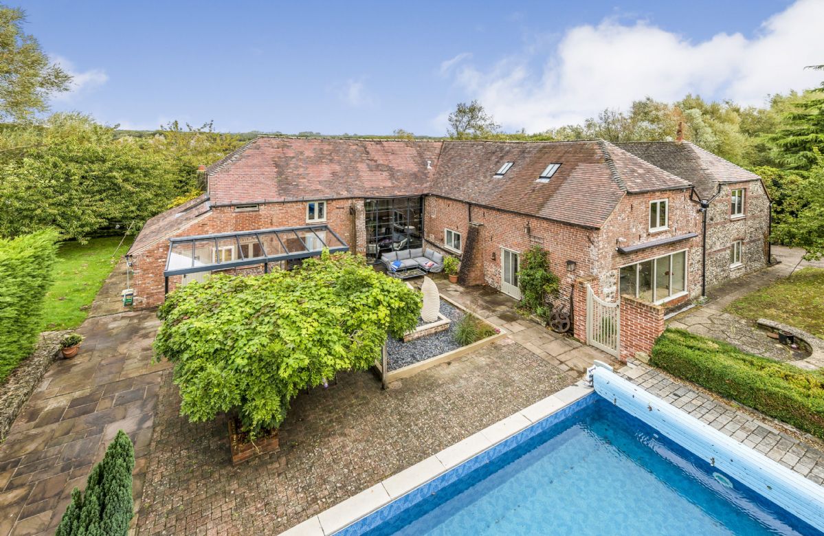 The Water Barn a british holiday cottage for 10 in ,