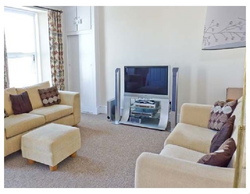 Dunholme House a british holiday cottage for 9 in ,