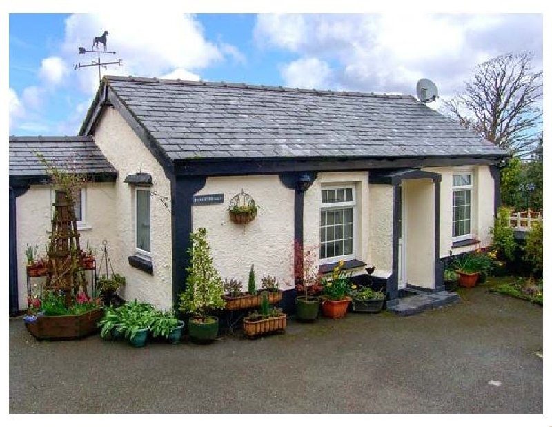 More information about Ty Newydd Bach - ideal for a family holiday