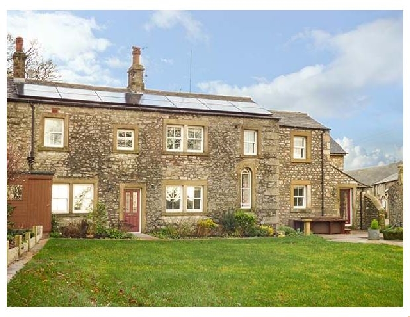 Old Hall Cottage a british holiday cottage for 9 in ,