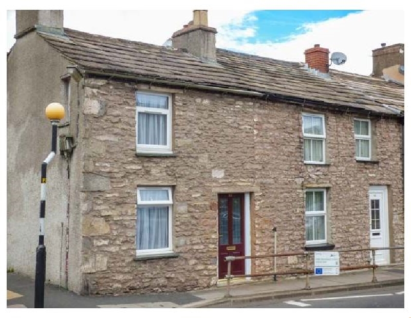 Corner Cottage a british holiday cottage for 3 in , 
