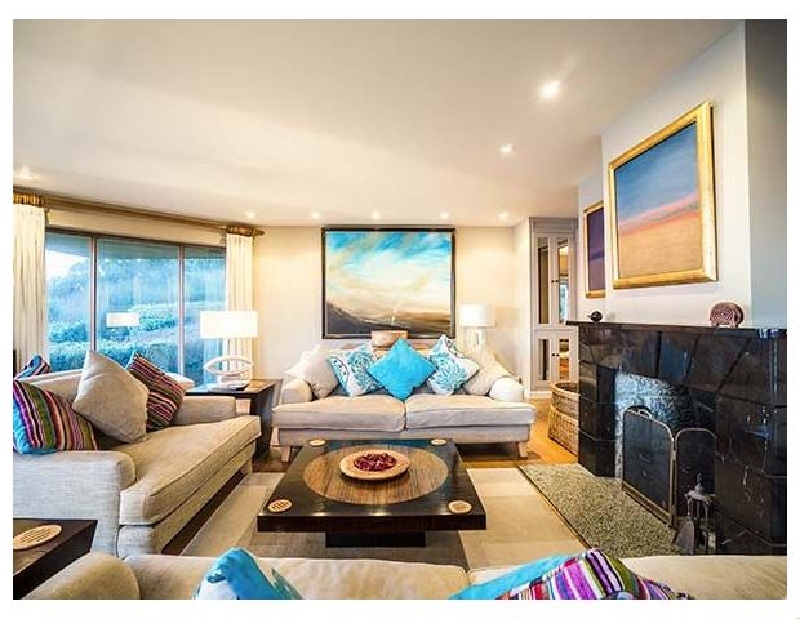 Cragford a british holiday cottage for 8 in , 