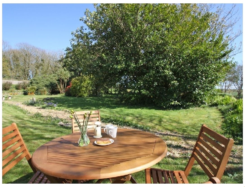 Little Tregarrick a british holiday cottage for 2 in ,