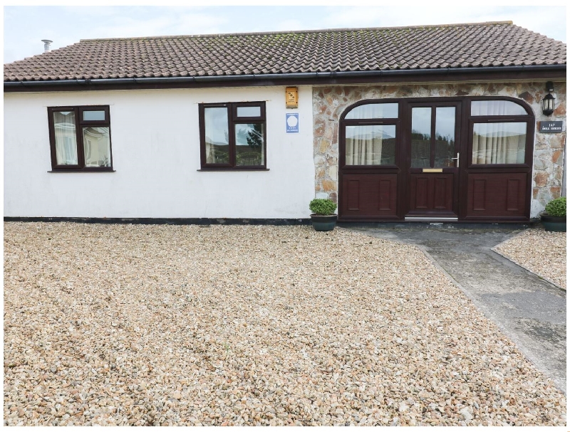 Shell Seekers a british holiday cottage for 6 in , 