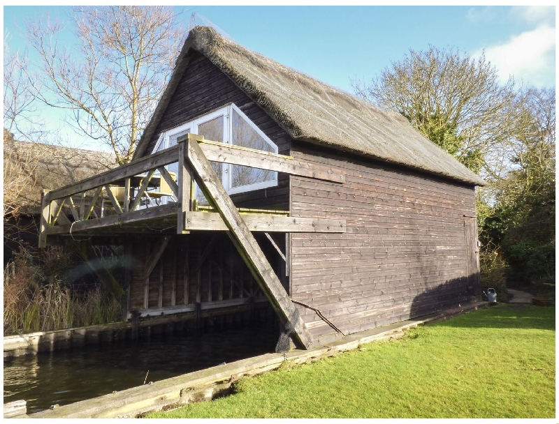 More information about Cygnus Boathouse - ideal for a family holiday
