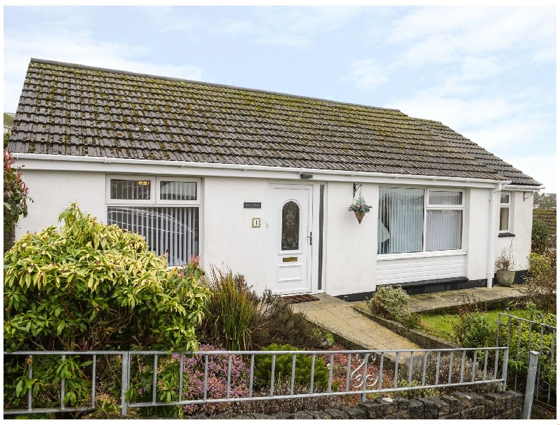 Betty's Place a british holiday cottage for 6 in , 