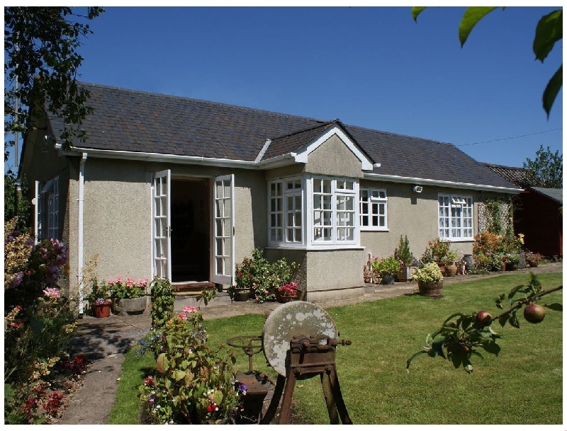 Wolston Cottage a british holiday cottage for 3 in , 