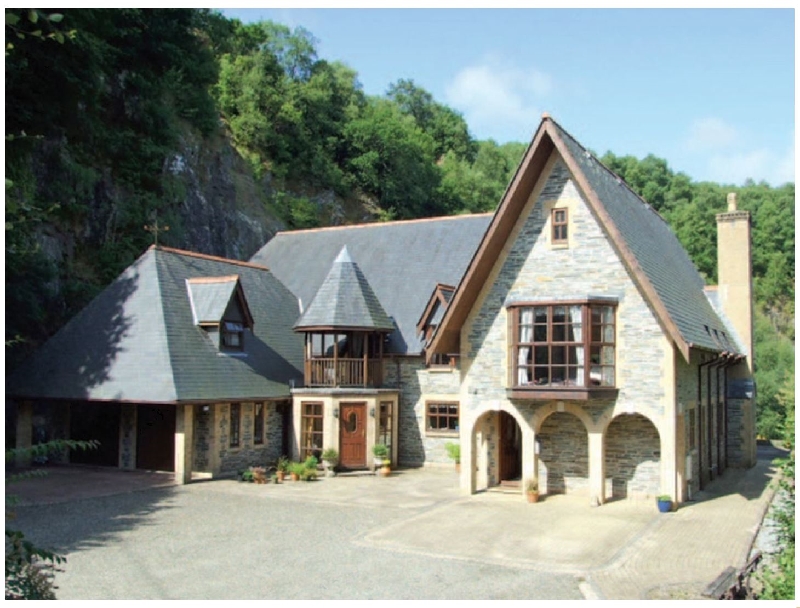 Meadowsweet Farm a british holiday cottage for 15 in ,