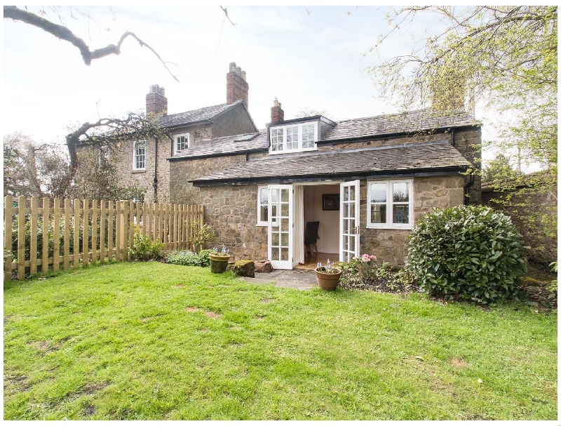 The Coach House a british holiday cottage for 4 in , 