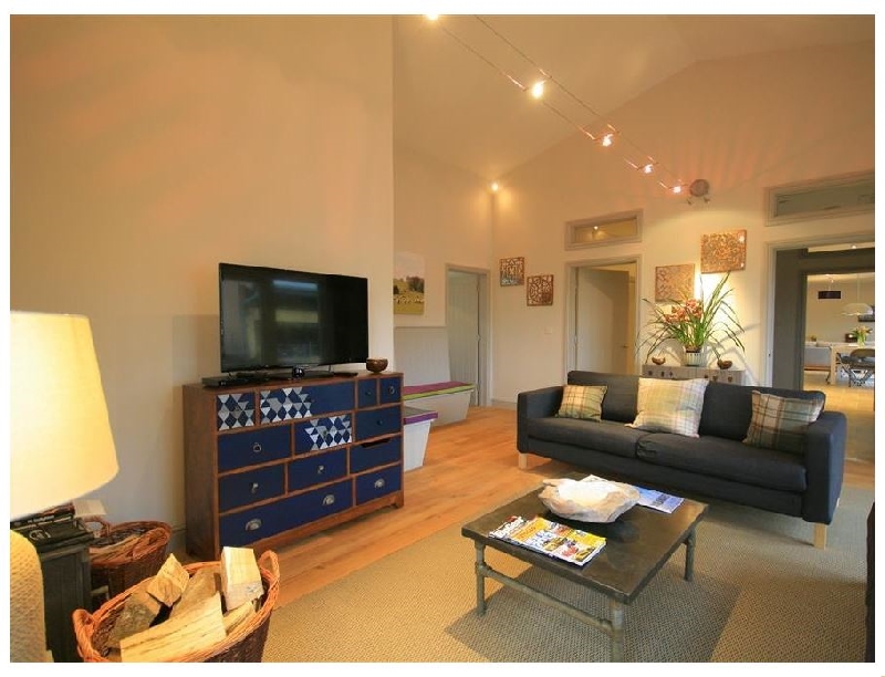 The Courtyard- Notgrove a british holiday cottage for 30 in , 