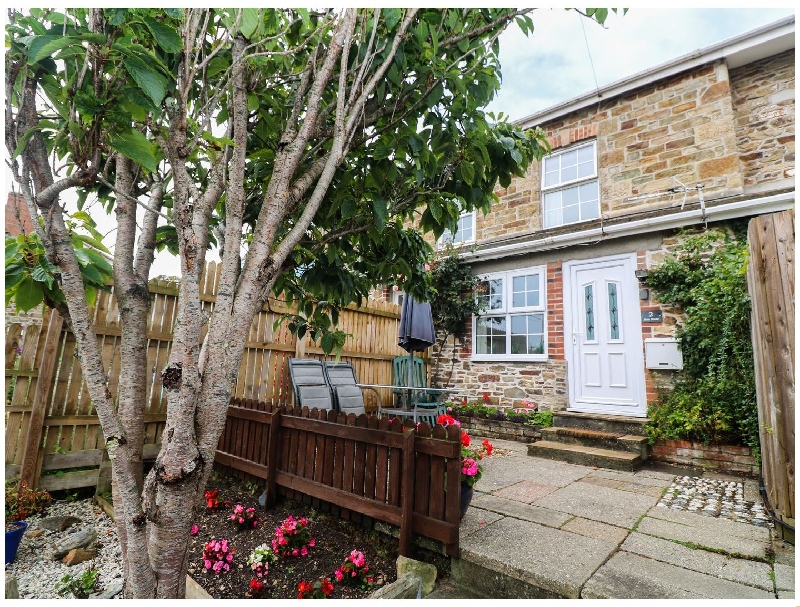 Alma House 2 a british holiday cottage for 6 in , 