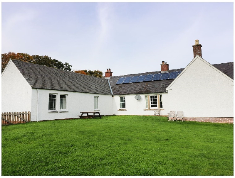 More information about White House - ideal for a family holiday
