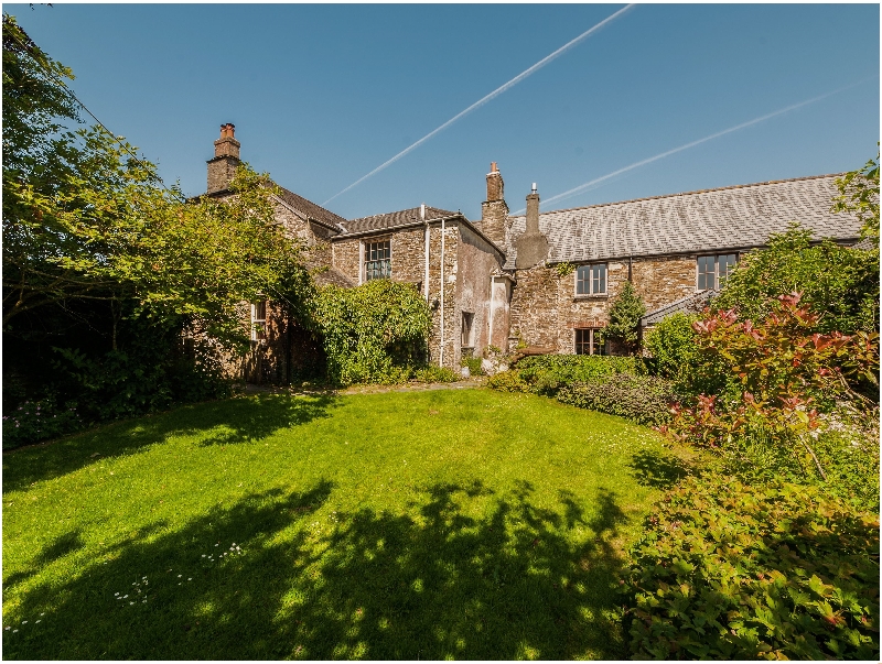 Crocadon Farmhouse a british holiday cottage for 14 in , 