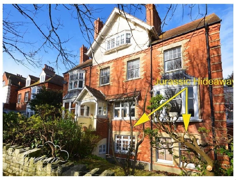 Jurassic Hideaway a british holiday cottage for 4 in ,