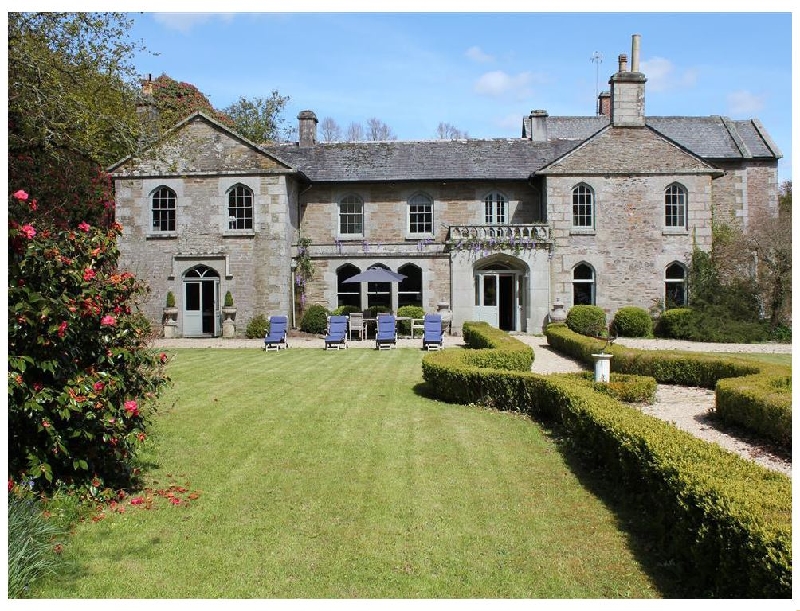 More information about Royal Court - ideal for a family holiday