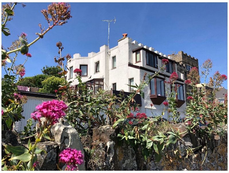 The Fort a british holiday cottage for 6 in , 