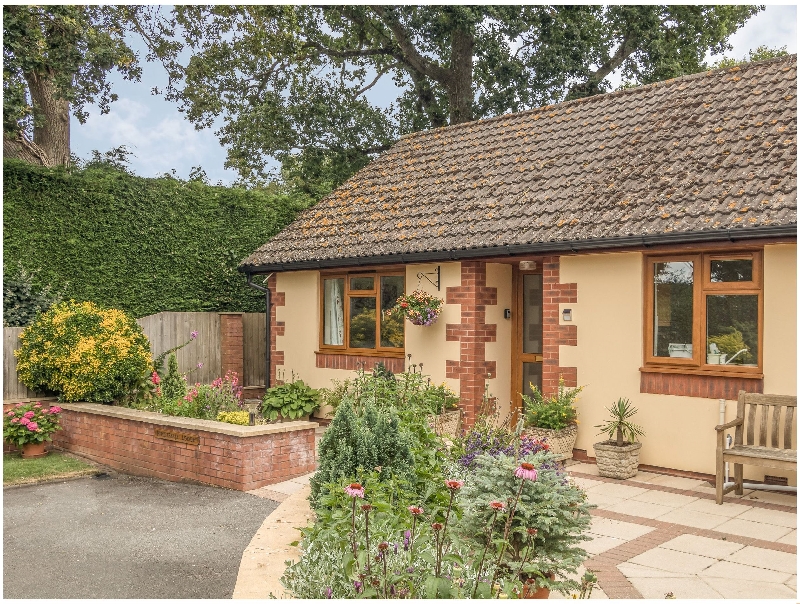 Pipistrelle Lodge a british holiday cottage for 2 in ,
