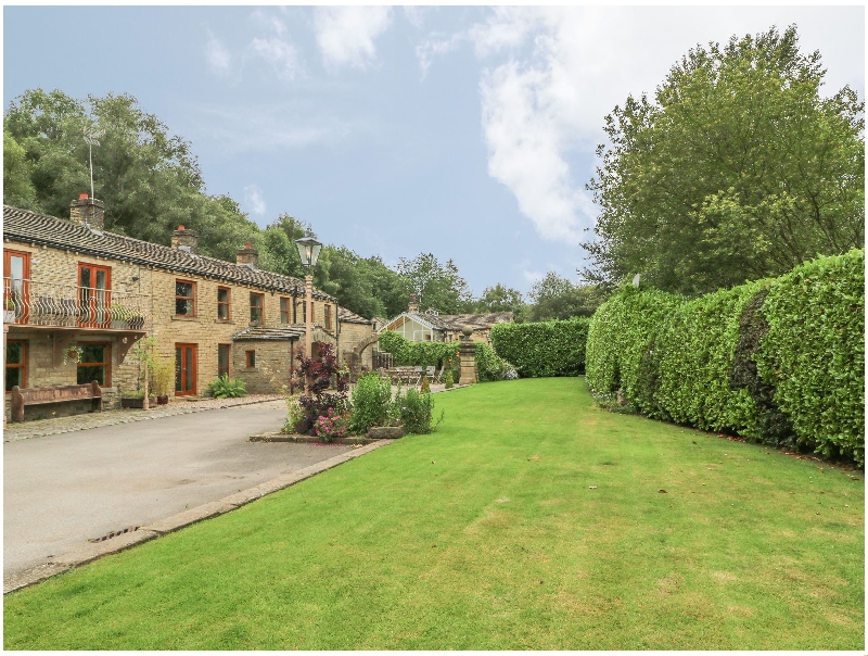 Woodbottom Farm a british holiday cottage for 10 in , 