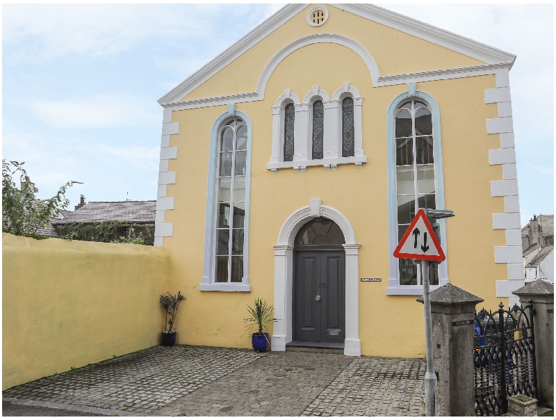 More information about Ty Biwmares - ideal for a family holiday