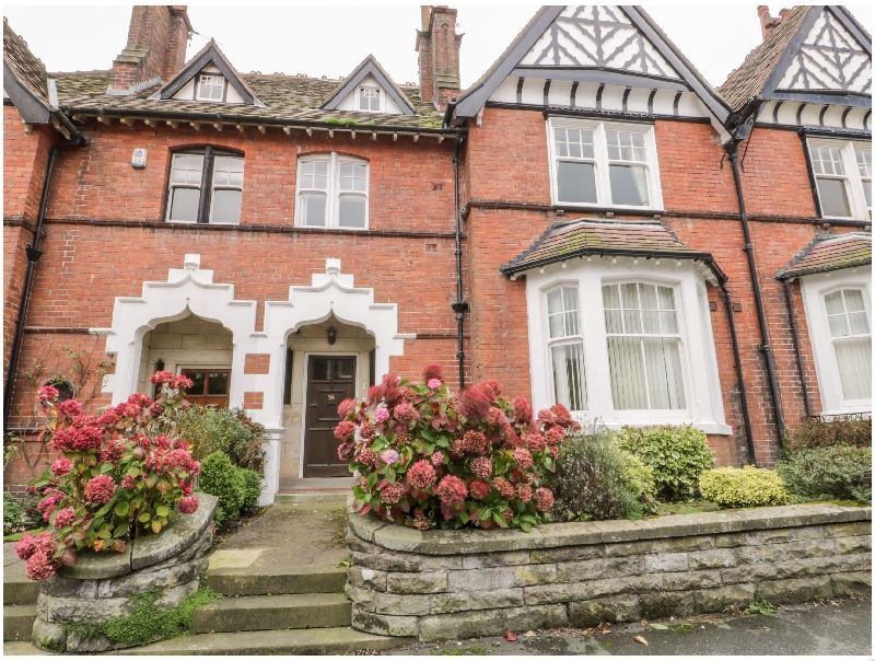 Spa Side Apartment a british holiday cottage for 4 in ,