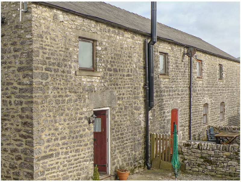 More information about 1 Primitive Mews - ideal for a family holiday