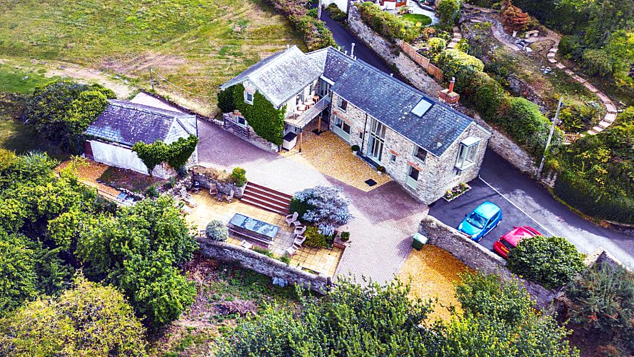 Farthingfield a british holiday cottage for 8 in ,