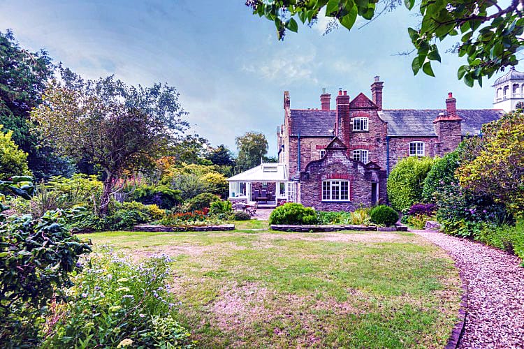 Mews Cottage a british holiday cottage for 7 in ,