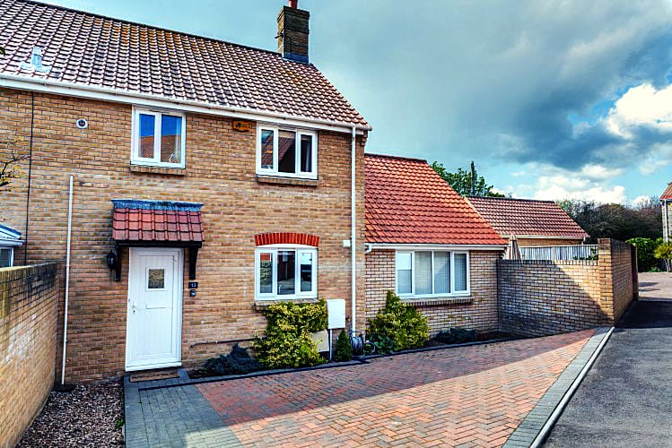 13 Foxglove Way a british holiday cottage for 6 in ,