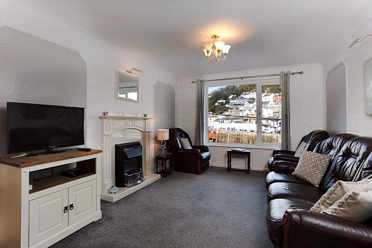 Flat 2, West Quay House, a british holiday cottage for 4 in ,