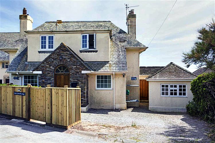 Lower Goosewell Cottage a british holiday cottage for 6 in , 