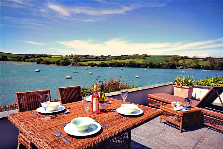 Cliff Crest a british holiday cottage for 6 in , 